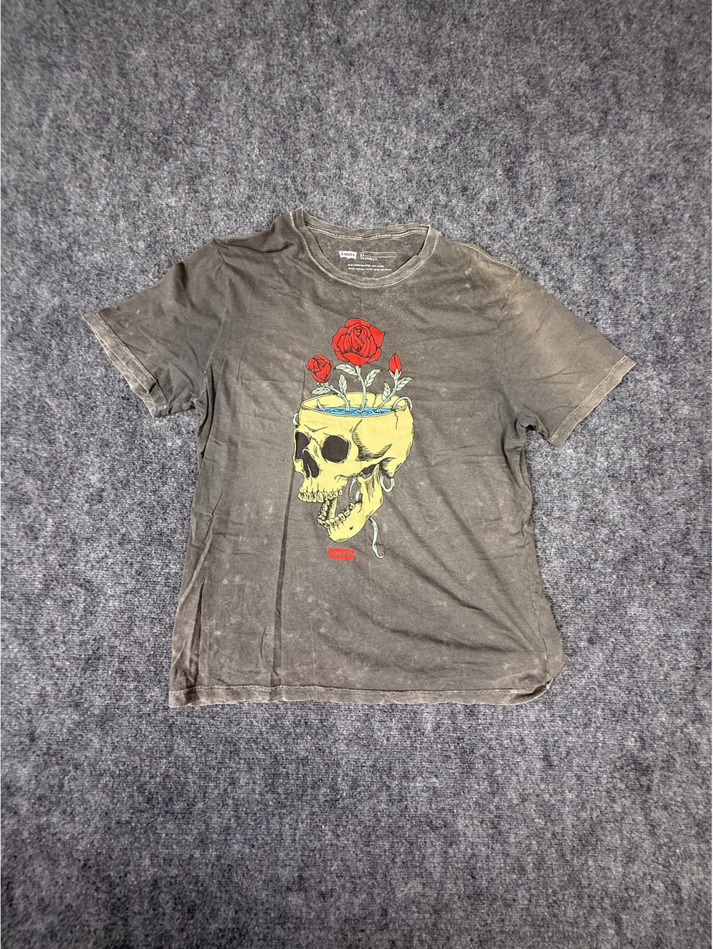 Levi's Graphic Skull and Rose T-Shirt